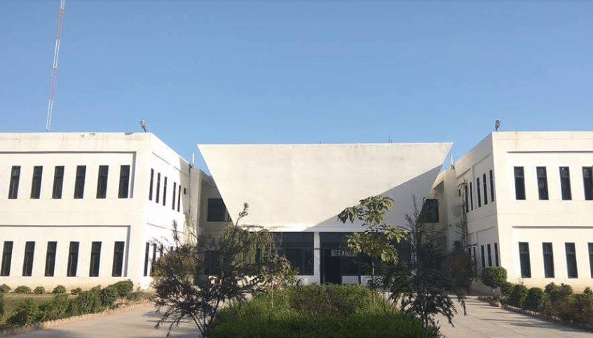 Baba Hira Das Ji Ayurvedic Medical College and Hospital Malout Building Image photo 1